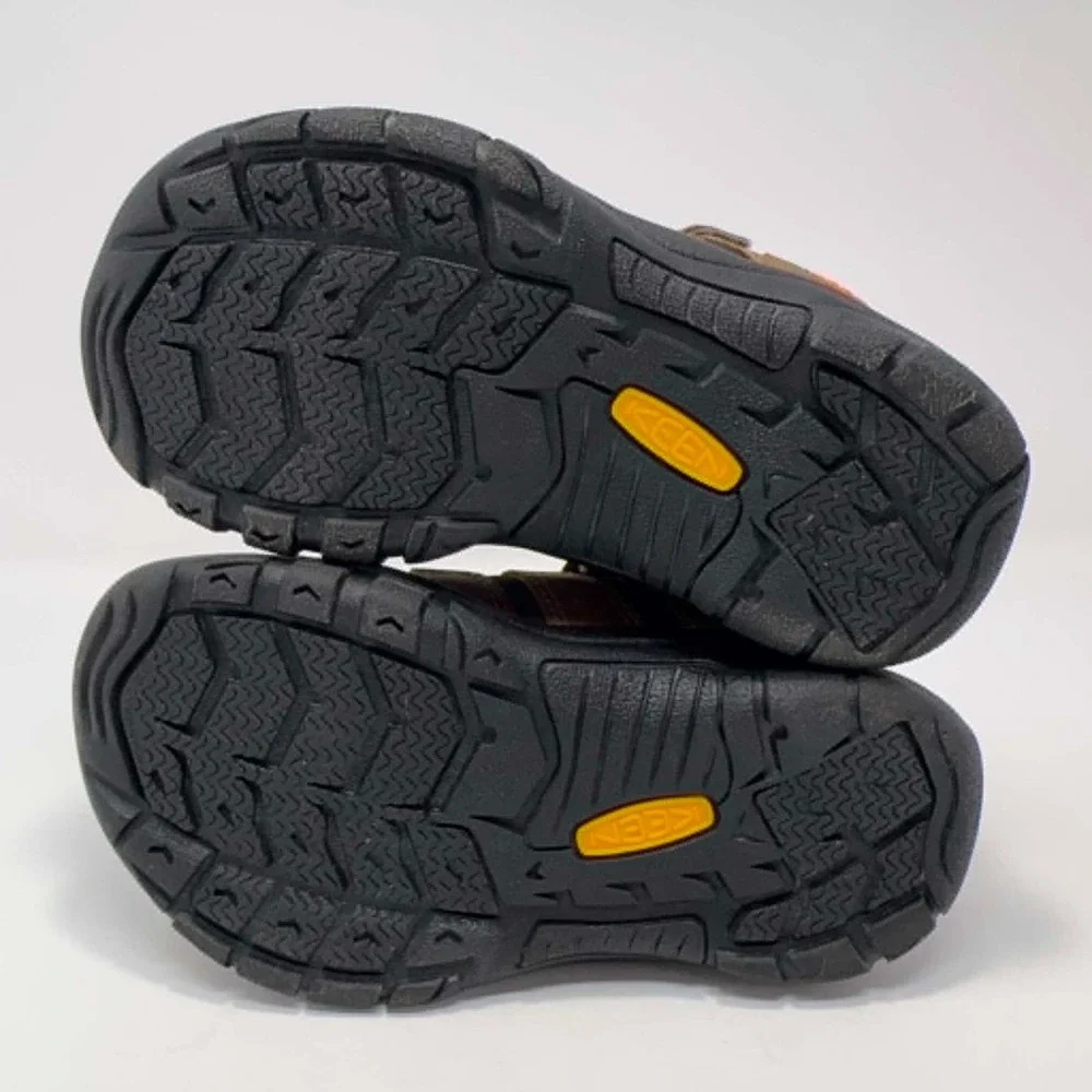 KEEN Newport Neo H2 Youth Size 13 Brown Closed Toe Water Sandals Hiking Shoes